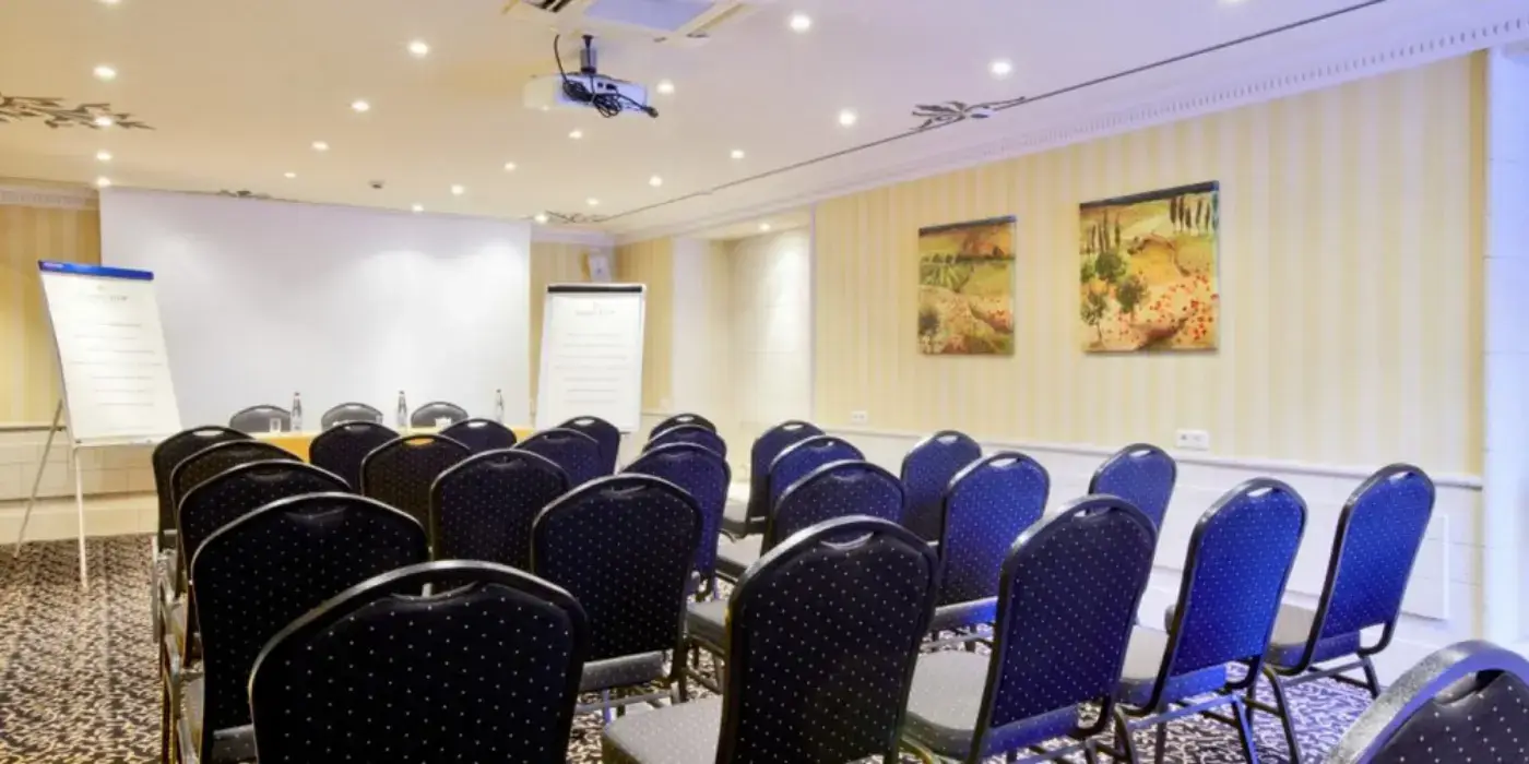 Golden Tulip Cannes Hôtel de Paris 6