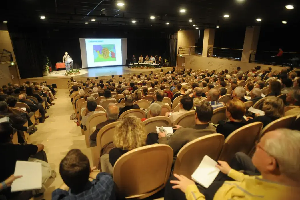 Centre de Congres Le Manege 2