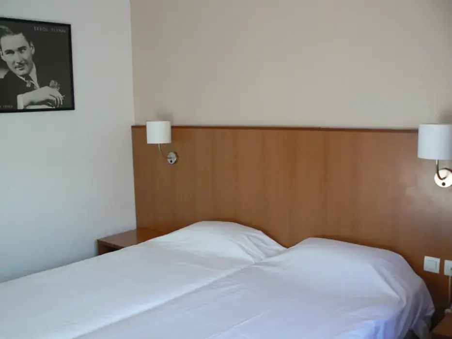 Brit Hôtel Rouen Centre 5