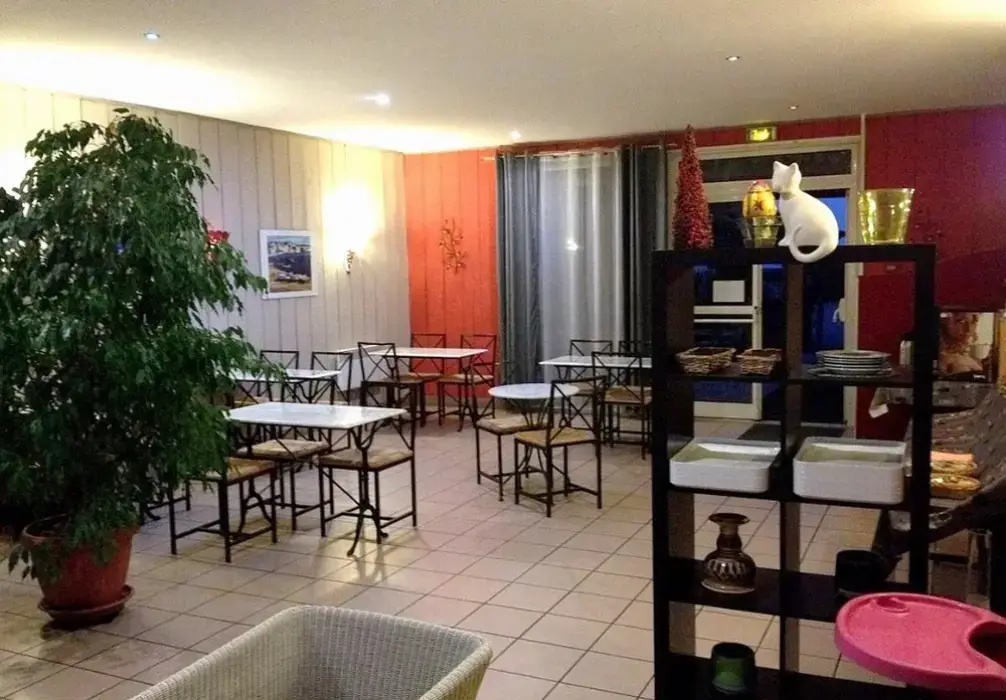 3B Hotel de Bordeaux 2