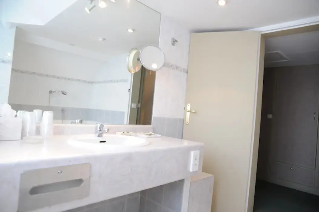Hostellerie de la Porte Bellon 7