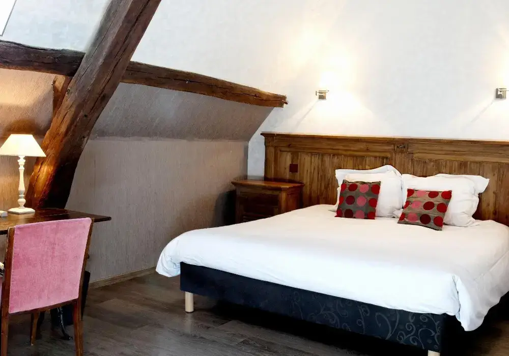 Hostellerie de la Porte Bellon 16