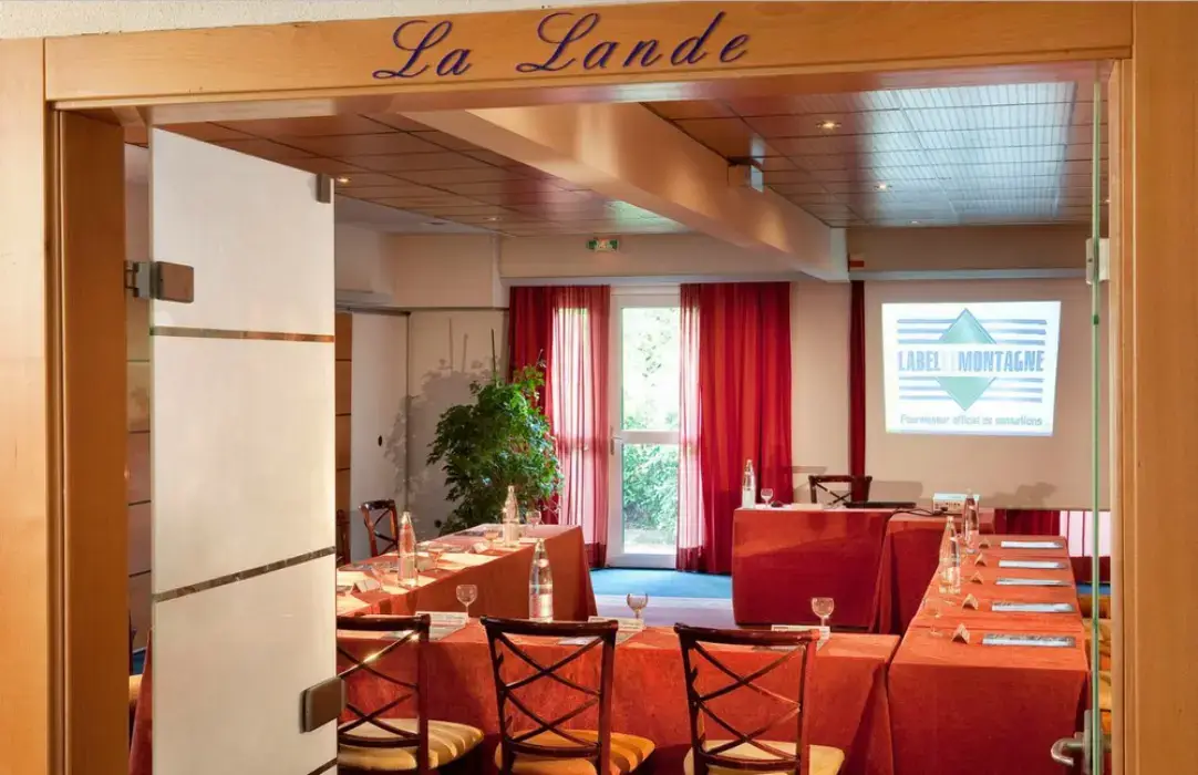 Hotel Résidence Les Vallees 5