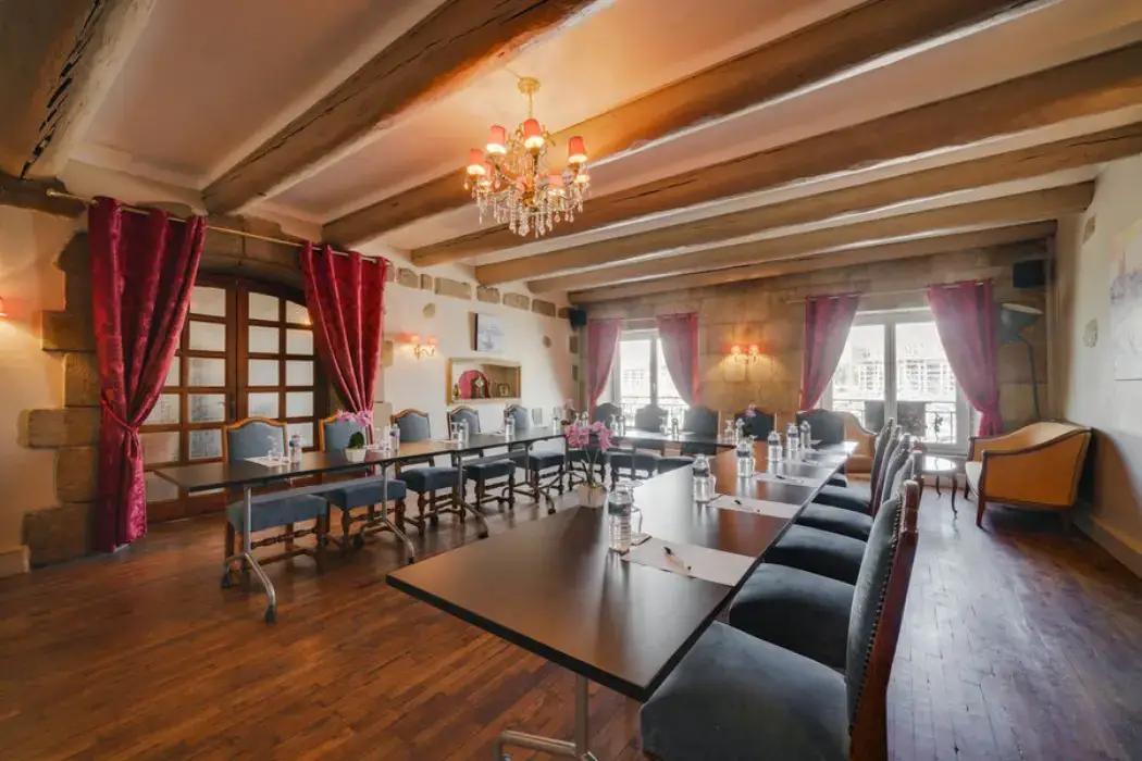 Club du Vieux Port 2