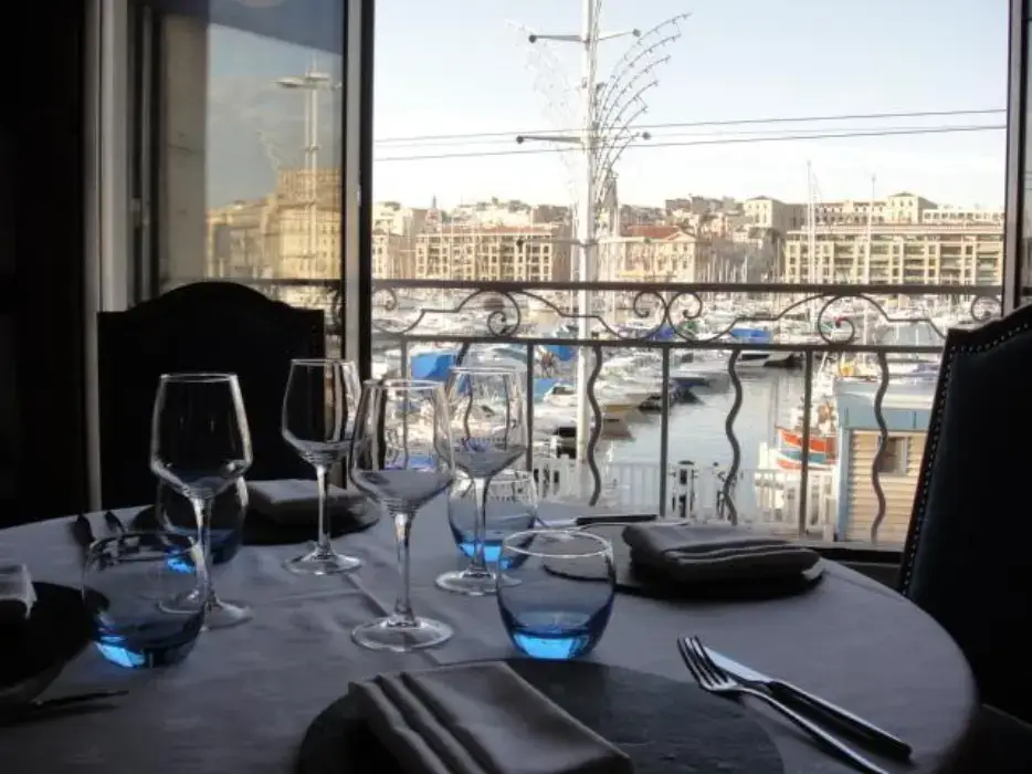 Club du Vieux Port 6