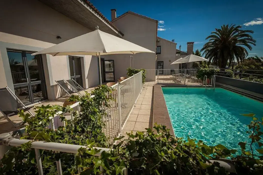 Hôtel Canal Aigues Mortes 3