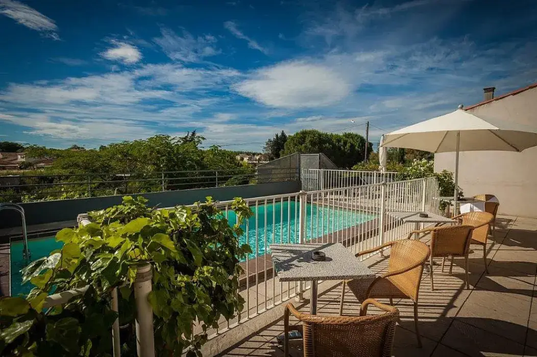 Hôtel Canal Aigues Mortes 7