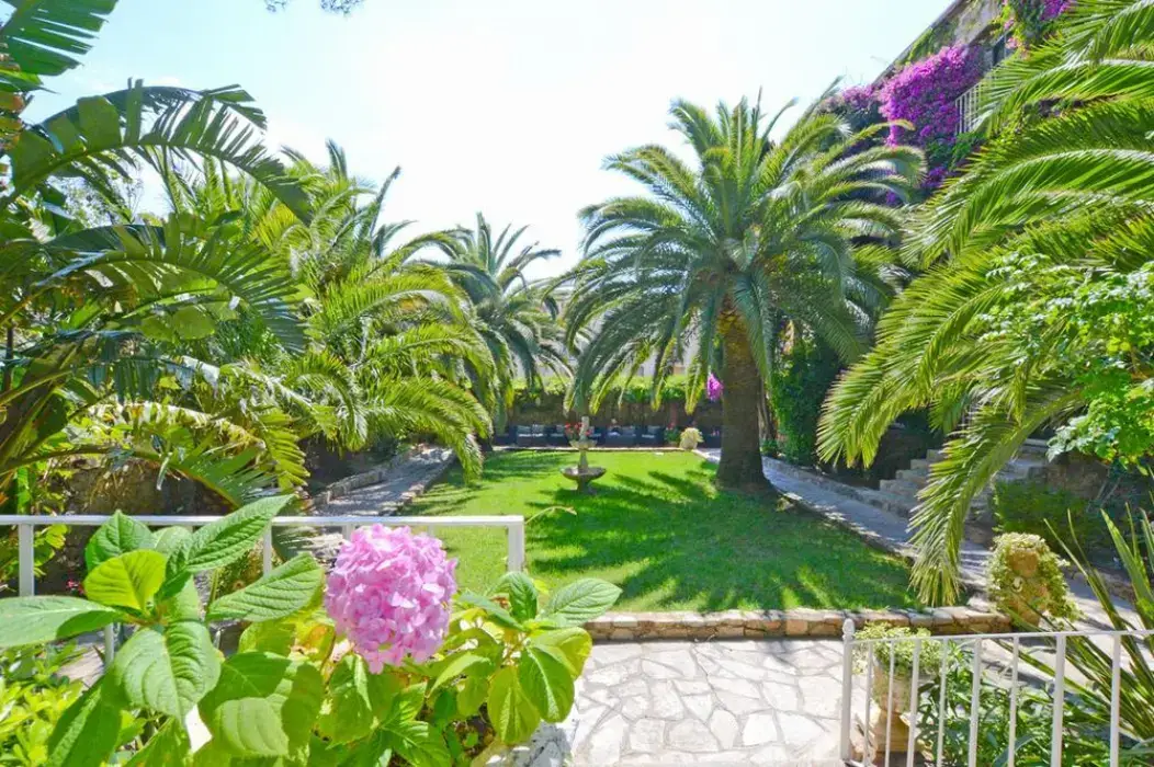 Hostellerie de l'Abbaye Calvi 2