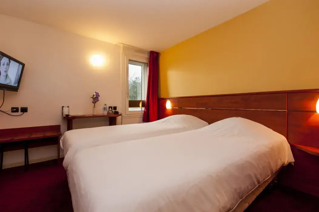 Brit Hotel Agen L'Aquitaine 4