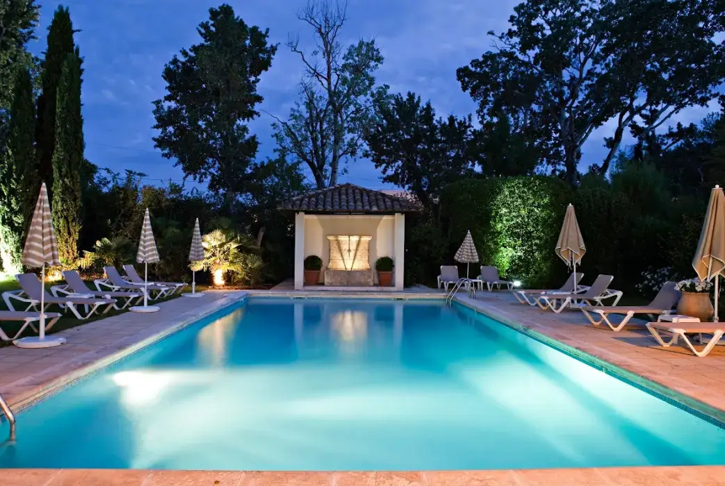 Best Western Plus Le Lavarin 2