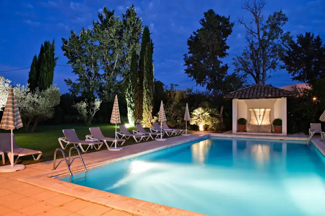 Best Western Plus Le Lavarin 8