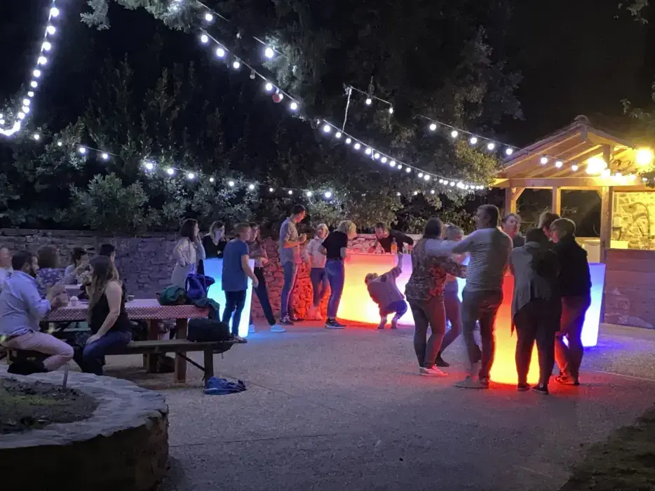 Hôtel les Cabanes dans les Bois 15