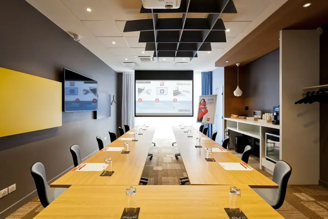 Ibis Lyon Carré de Soie 4