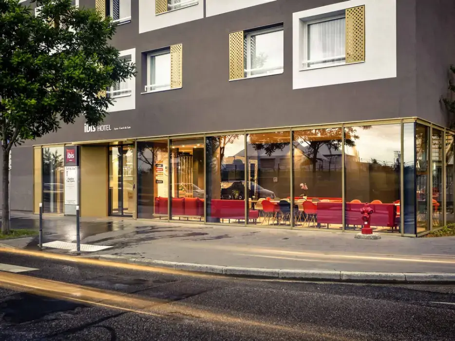 Ibis Lyon Carré de Soie 5