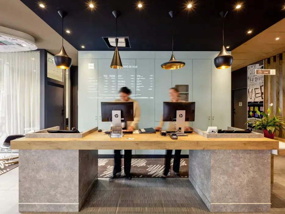 Ibis Lyon Carré de Soie 8