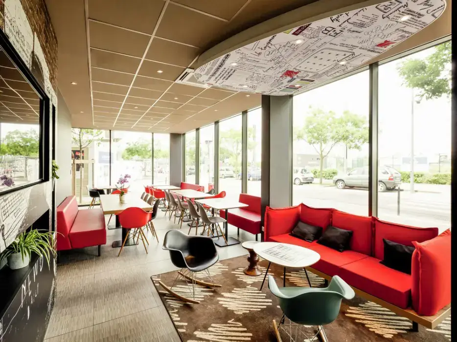 Ibis Lyon Carré de Soie 10
