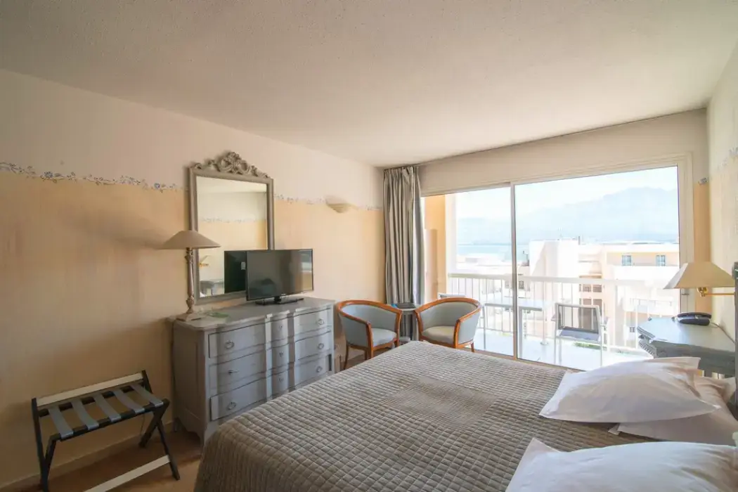 Hôtel Mariana 13