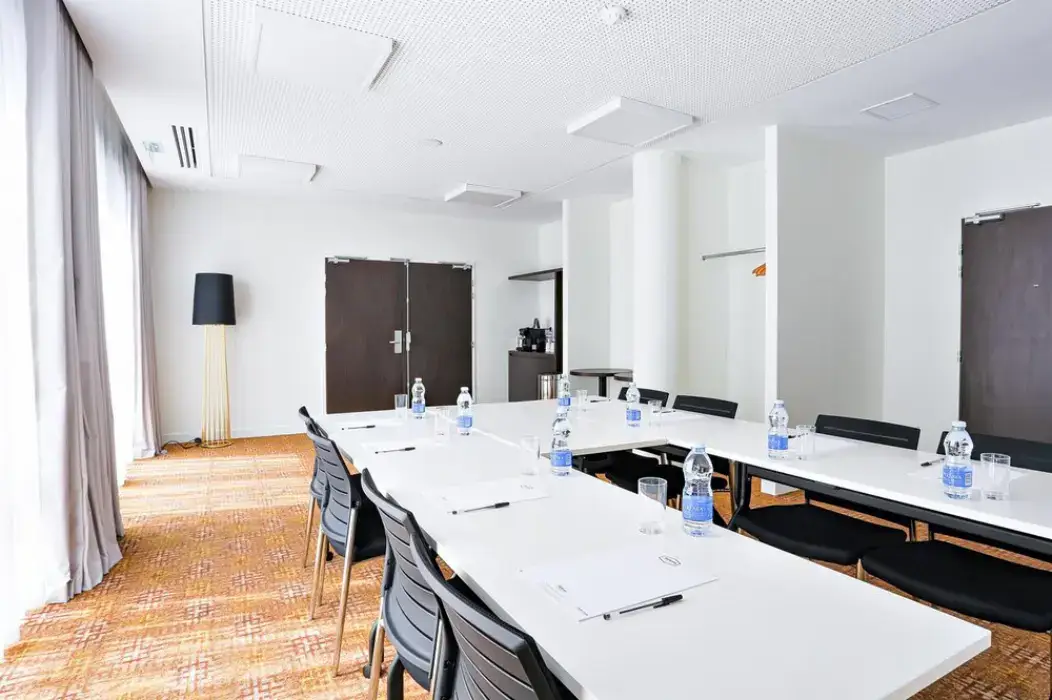 OSKO Hôtel Toulouse Aéroport 5