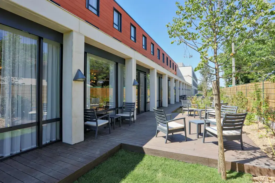OSKO Hôtel Toulouse Aéroport 8