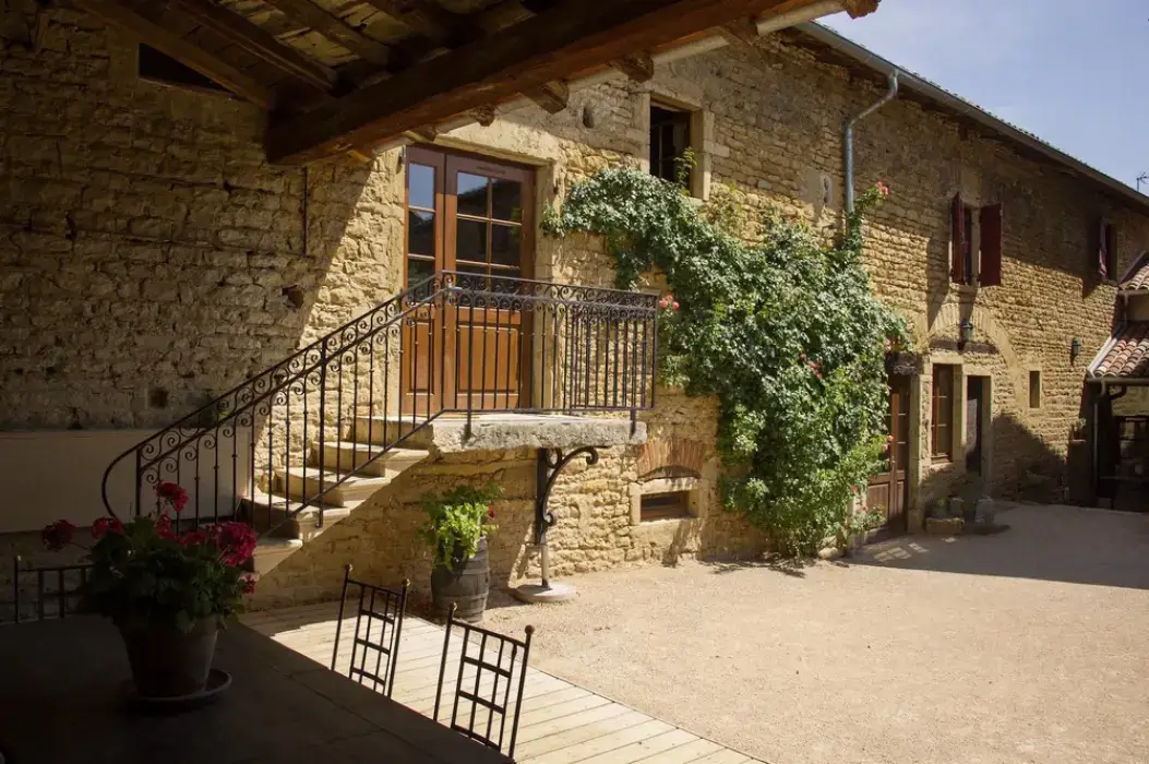 Relais des Pierres Dorées 3