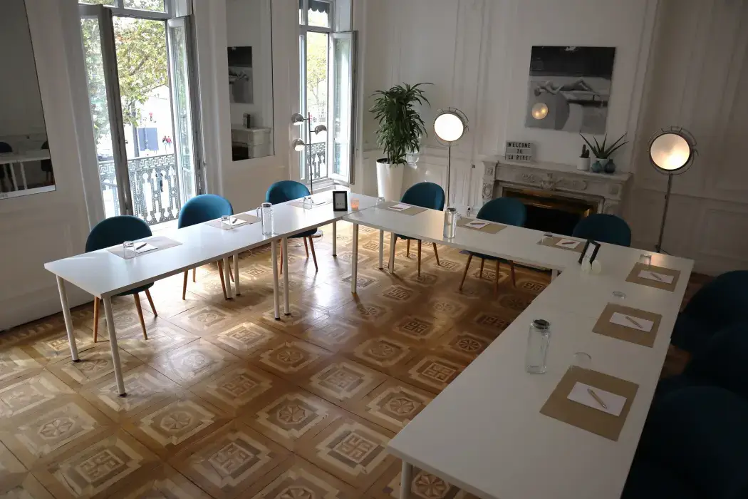 La Rive Lyon 9