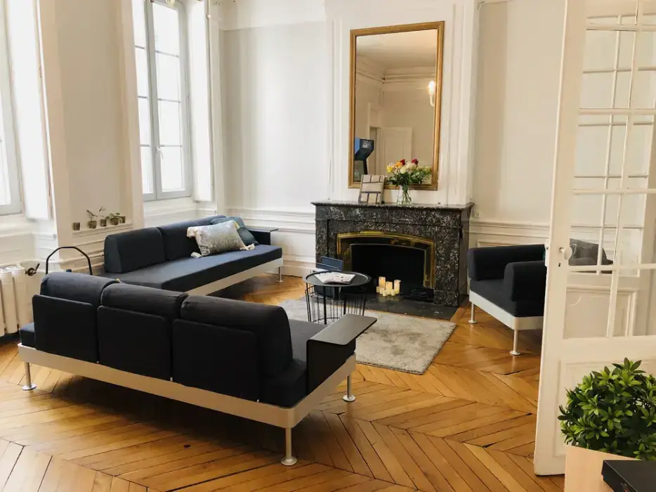 La Rive Lyon 10