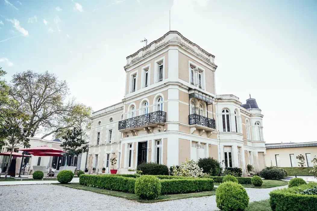 Chateau du Clos de La Ribaudiere 3