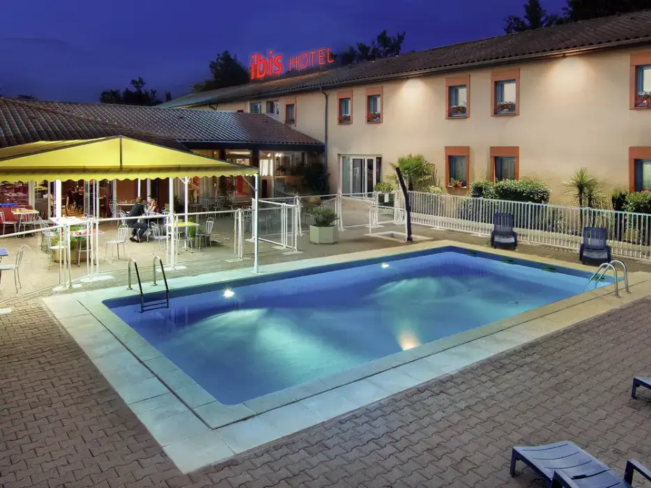 Ibis Montauban 6