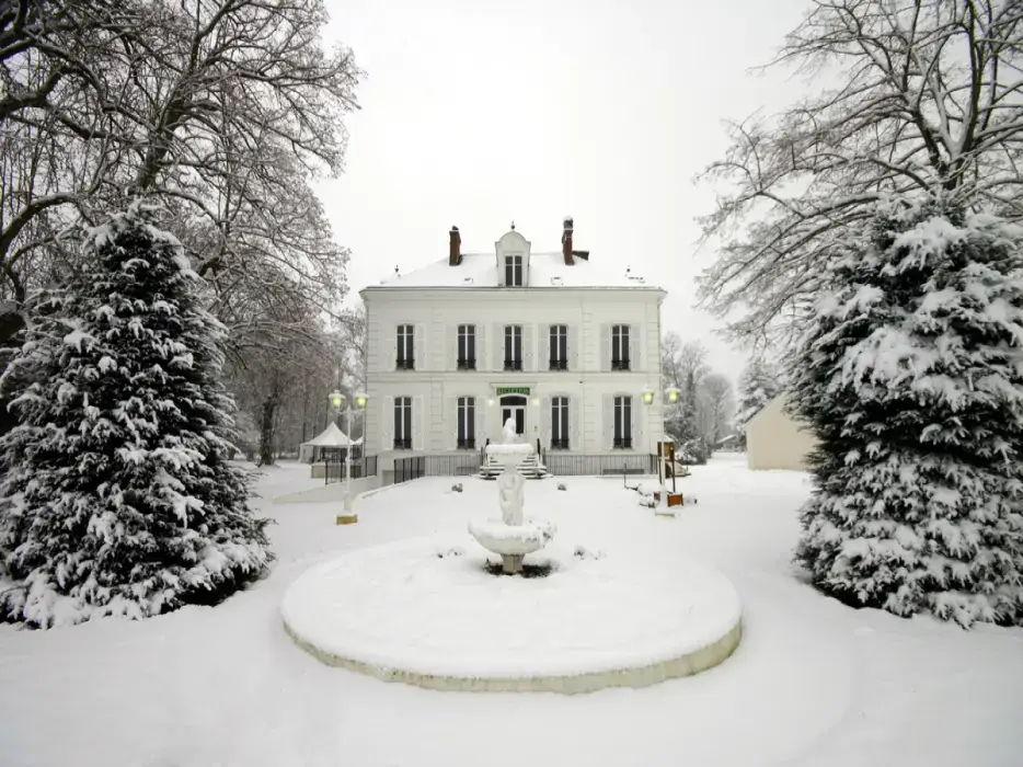 Hostellerie Le Châtel 7