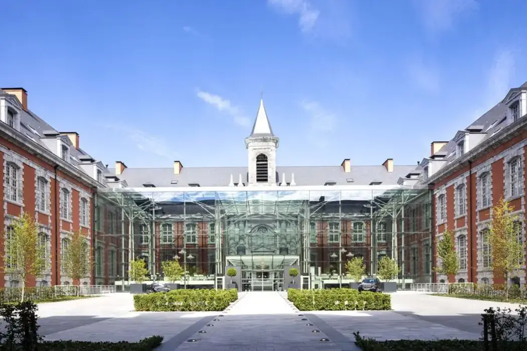 ROYAL HAINAUT 9