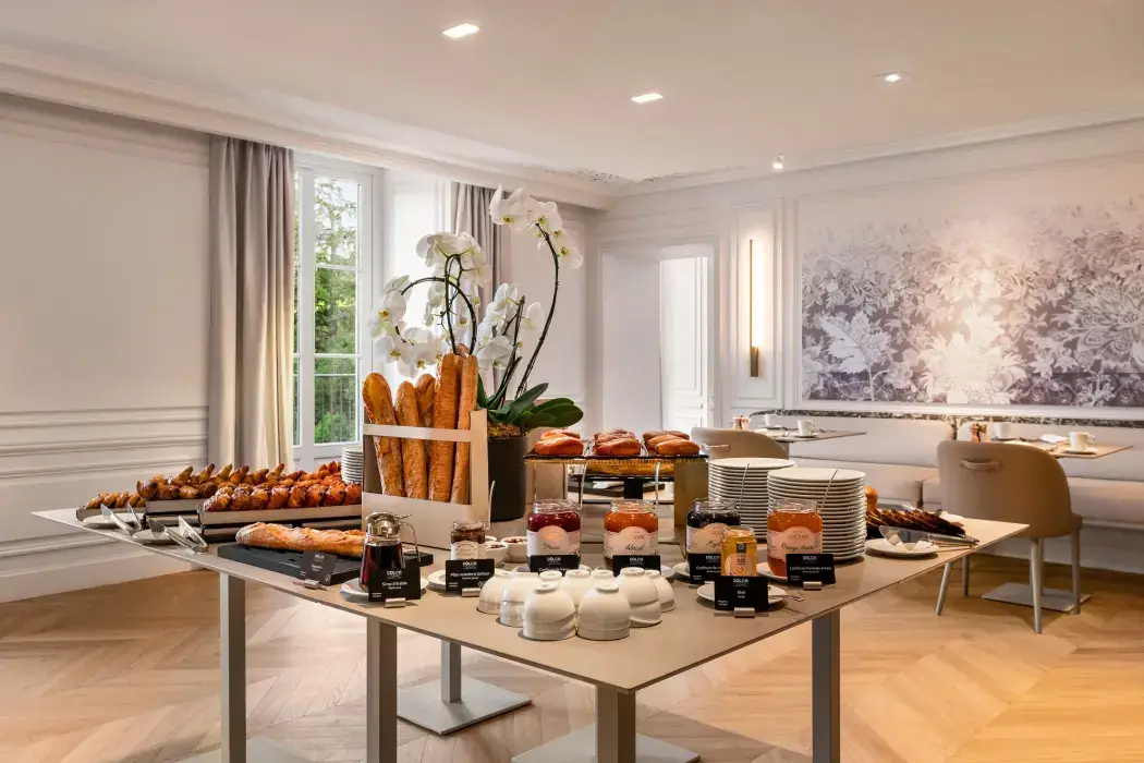 Dolce by Wyndham Versailles 55