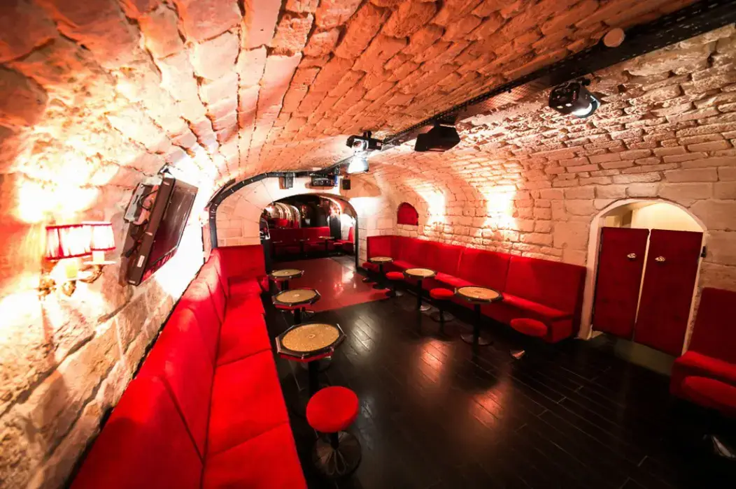 Le Privé 6