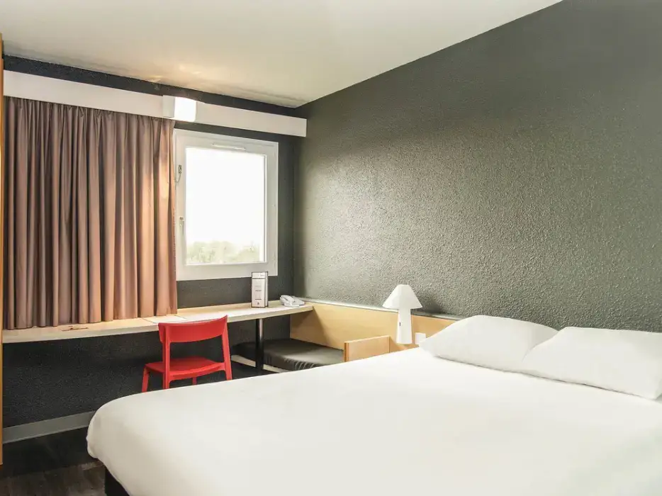 Ibis Falaise Coeur de Normandie 8