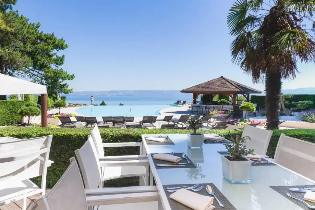 Hôtel Royal Evian 13