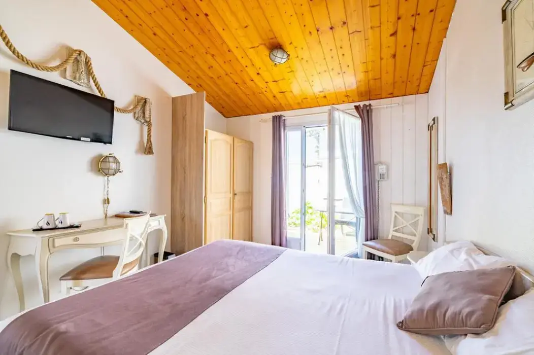 Hôtel Restaurant Spa Plaisir 2