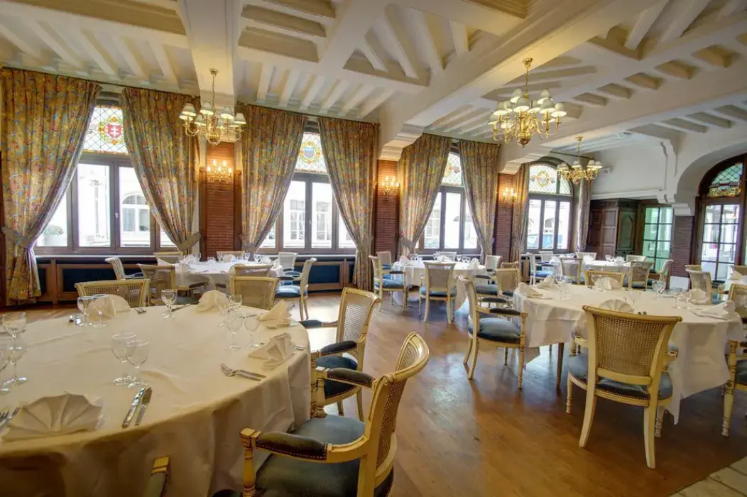 Hôtel de l'Univers 9