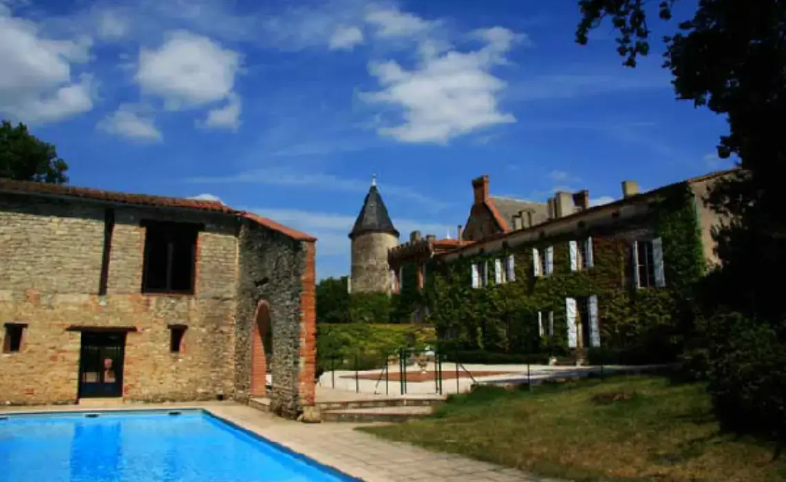 Château de Croisillat 10