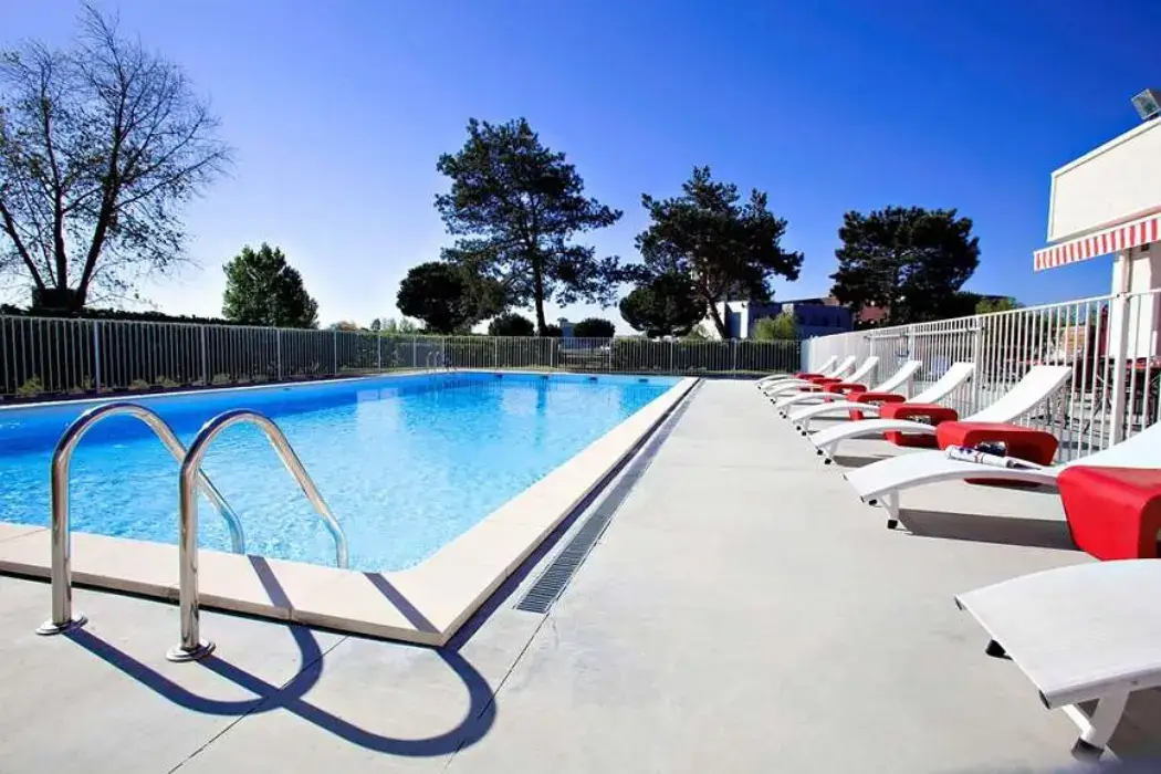 Sure Hôtel By Best Western Bordeaux Aéroport 2