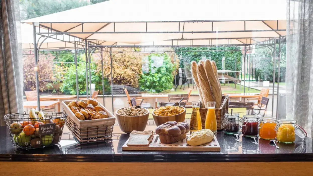 Courtyard by Marriott Paris La Defense West - Colombes 8
