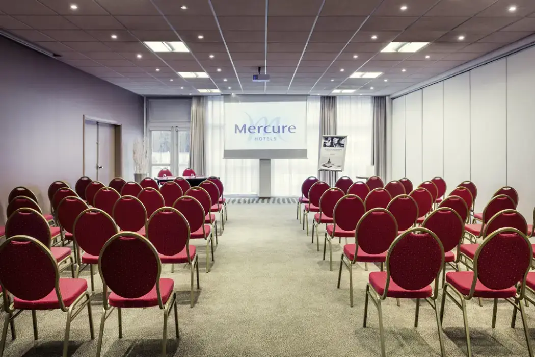 Mercure Paris Le Bourget 2