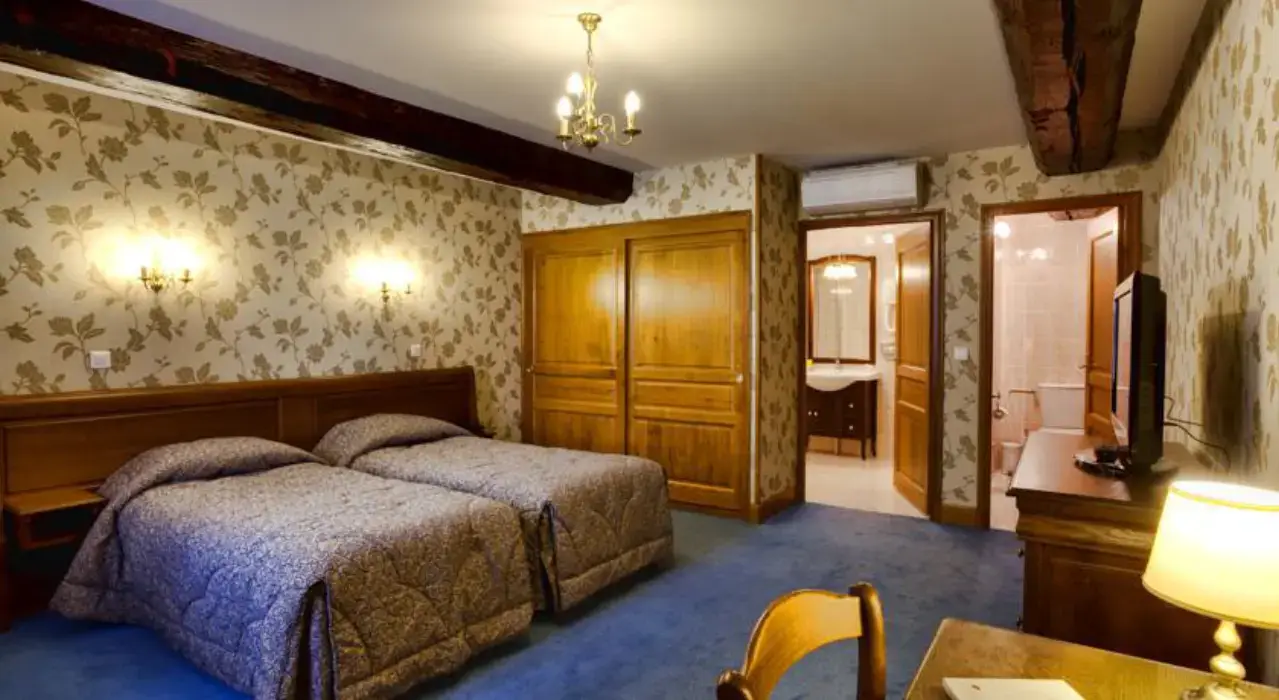 Hôtel Belle Epoque 7