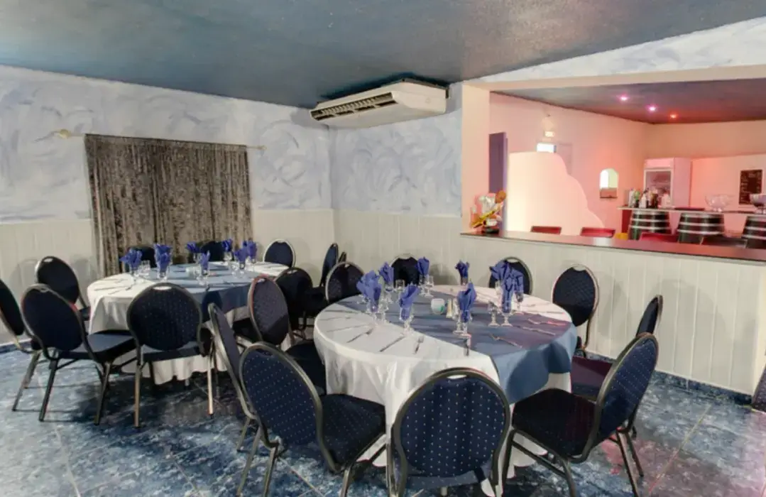 Cabaret Moulin Bleu du Rove 3
