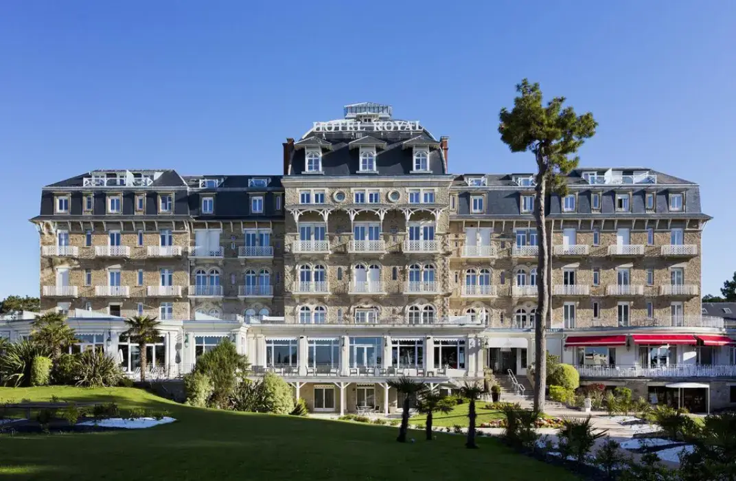 Hôtel Royal Thalasso Barriere 10