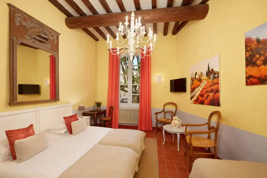 L'Atelier Hôtel 12