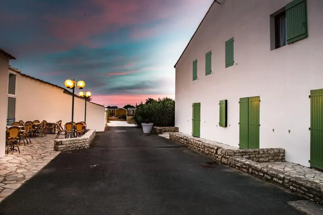 Domaine Hotelier Les Grenettes 8