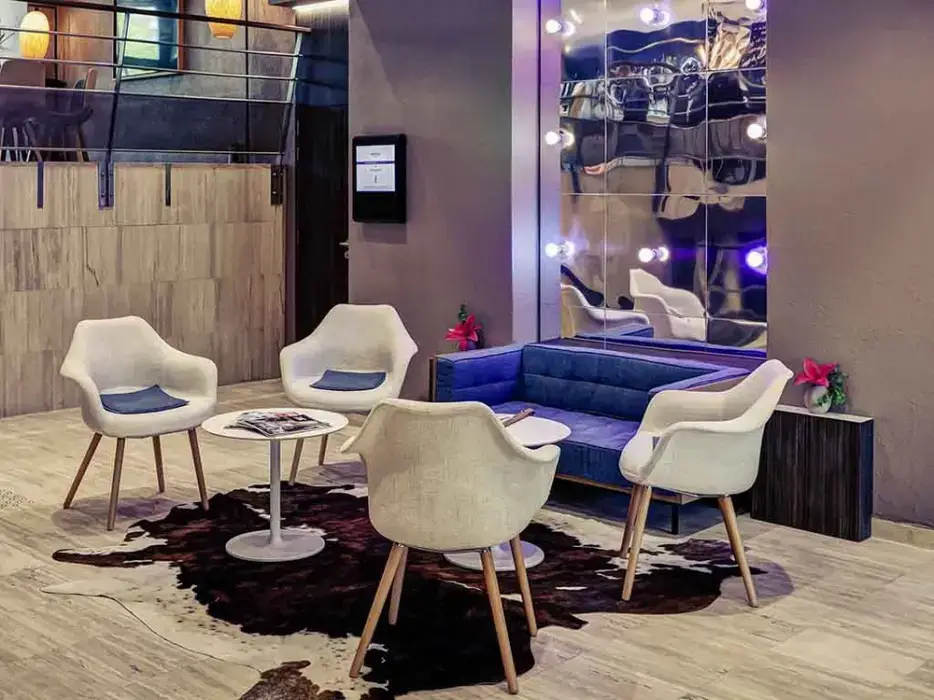 Mercure Lyon Charbonnière 8