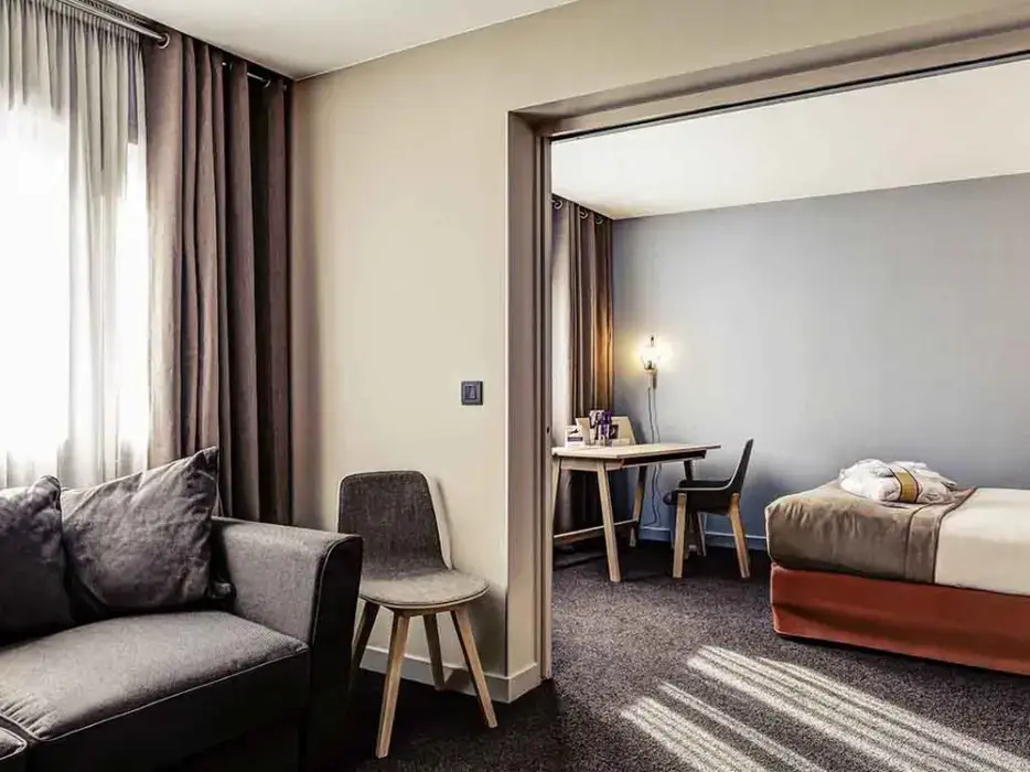 Mercure Lyon Charbonnière 12