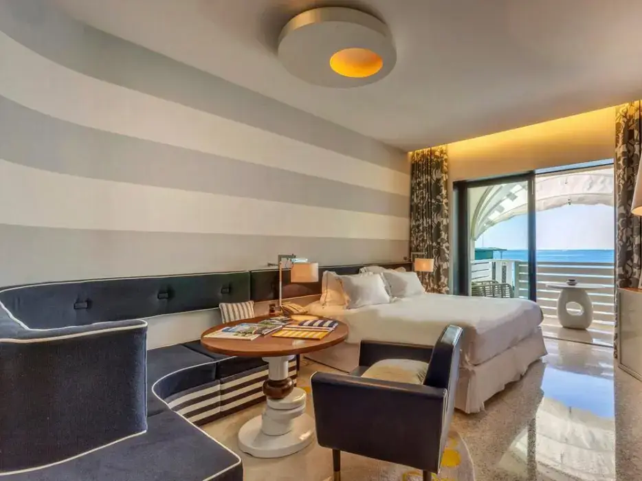 Monte-Carlo Beach Hotel 5
