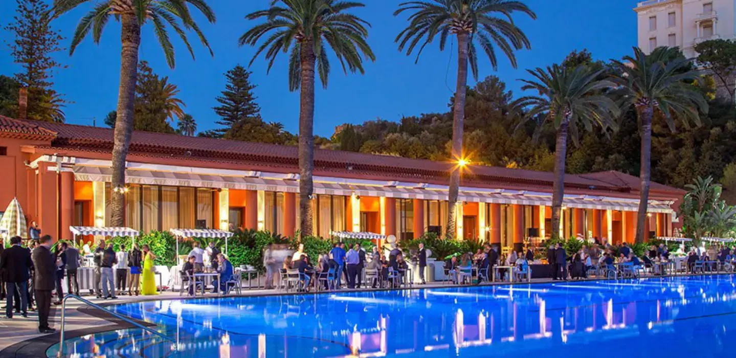Monte-Carlo Beach Hotel 11