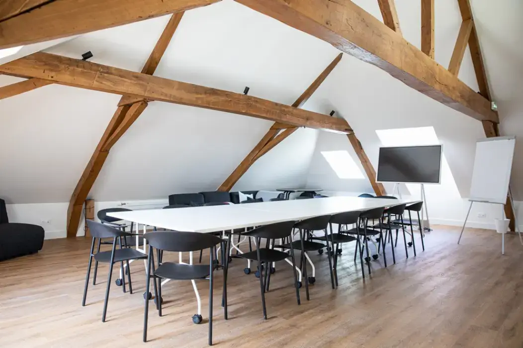 Maison Meeting 11